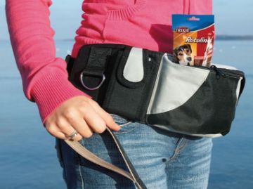 Ledvinka TRIXIE Hip Baggy černo-šedá  Obrázok pre výrobcu Ledvinka TRIXIE Hip Baggy černo-šedá